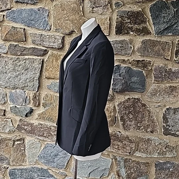 Theory Classic Black blazer with 1 button size 2